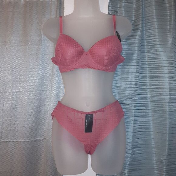 Youmita 36B Baroque Rose Symmetrical Mesh Lightly Lined Push Up Bra & Panty NWT - Picture 10 of 10